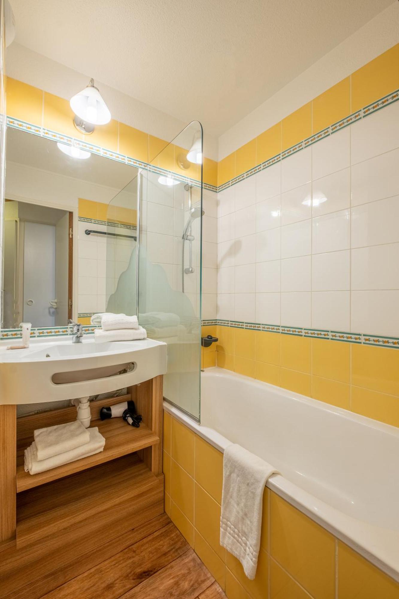 Superior Studio with sleeping Alcove (4 People)